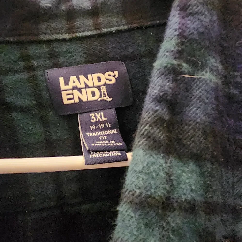 Lands' End Cotton Casual Button-Down Shirts for Men - Picture 2 of 5